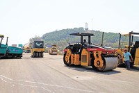 Quốc hội đang sửa đổi Luật Đấu thầu, trong đó dự kiến bổ sung thêm đối tượng điều chỉnh. Ảnh: Đức Thanh