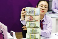 Ngân hàng tuần qua: Lãi suất ngân hàng phân hóa; Thiếu cơ chế giám sát tập đoàn tài chính