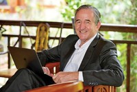 Ông Raymond Mallon, chuyên gia kinh tế cao cấp với hơn 20 năm nghiên cứu và tư vấn về kinh tế Việt Nam, có bài viết riêng cho Báo Đầu tư về cơ hội và thách thức từ các hiệp định thương mại tự do (FTA) thế hệ mới, cũng như sự cần thiết phải đầu tư công một cách hiệu quả để tối đa hóa các lợi ích từ các hiệp định này.