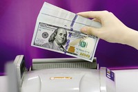 Tình trạng sở hữu chéo đã từng bước được kiểm soát, song vẫn tiềm ẩn nhiều rủi ro. Ảnh: Đức Thanh