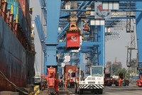 Kim ngạch xuất khẩu chịu thuế 10 tháng 2023 giảm 22,5%, kim ngạch nhập khẩu chịu thuế giảm 15,5% so với cùng kỳ năm 2022.