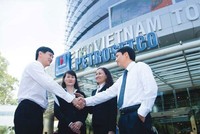 Cuối năm 2014, PET có hơn nghìn tỷ tiền mặt