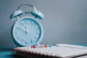 Thị trường chứng khoán Việt Nam 2023: Những con số đáng chú ý 20 Nhận định thị trường phiên giao dịch chứng khoán ngày 3/1: Tạm thời đứng ngoài