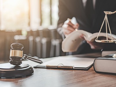 Hàng loạt công ty chứng khoán, cá nhân bị xử phạt, có cả lý do thao túng giá cổ phiếu