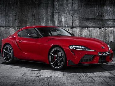 Supra lộ diện