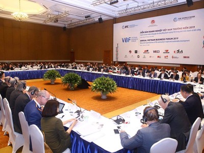 Các nhà đầu tư nước ngoài tiếp tục kiến nghị Ngân hàng Nhà nước cho phép thành lập chi nhánh ngân hàng và pháp nhân mới tại Việt Nam.