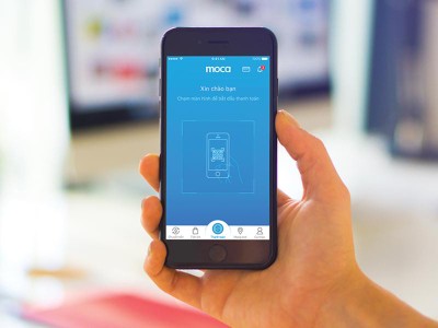 Chương trình Chuyển đổi số quốc gia đặt mục tiêu đến năm 2030, Việt Nam thuộc nhóm 50 nước dẫn đầu về chính phủ điện tử, với kinh tế số chiếm 30% tổng sản phẩm quốc nội. Trong ảnh: Thanh toán không dùng tiền mặt qua ví Moca.