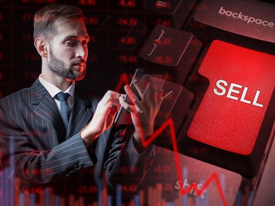 Thị trường tài chính 24h: Chứng khoán về đáy 2 năm