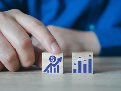 Chuyên gia VinaCapital tự tin định giá P/E của Việt Nam đang rất hấp dẫn, thích hợp nắm giữ cổ phiếu cho tầm nhìn 5-10 năm