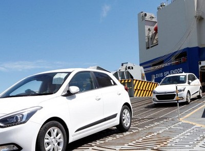 Tổng lượng ô tô nhập khẩu trực tiếp từ Hàn Quốc về Việt Nam 7 năm qua chiếm lượng lớn nhất, vượt qua cả xe xuất xứ từ Thái, Nhật Bản.