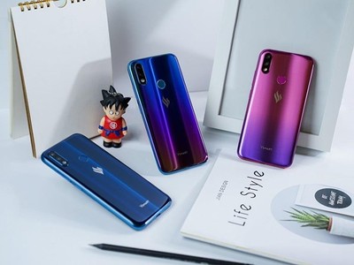 Joy2+ là mẫu điện thoại thứ 8 của VinSmart được công bố.