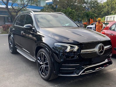 Mercedes-Benz GLE phiên bản máy dầu đầu tiên về Việt Nam theo dạng nhập khẩu tư nhân.