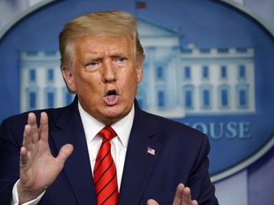 Nếu ông Trump từ chối thừa nhận thất bại hoặc gọi điện chúc mừng đối thủ Biden, ông sẽ phá vỡ truyền thống 124 năm của Mỹ. Ảnh: AP.