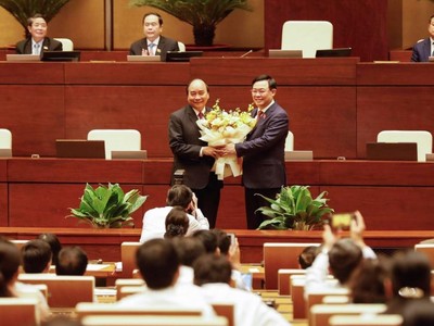 Ông Nguyễn Xuân Phúc đã được miễn nhiệm chức vụ Thủ tướng Chính phủ và đề cử giữ chức Chủ tịch nước thay ông Nguyễn Phú Trọng.