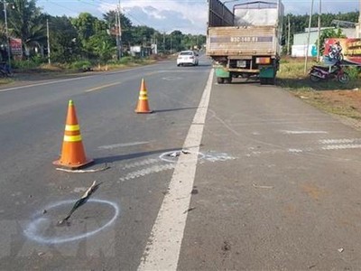 Một vụ tai nạn giao thông trên Quốc lộ 14. (Nguồn: TTXVN).