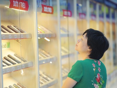 Nhu cầu tiêu thụ hàng công nghệ dự báo khó duy trì như năm 2021.