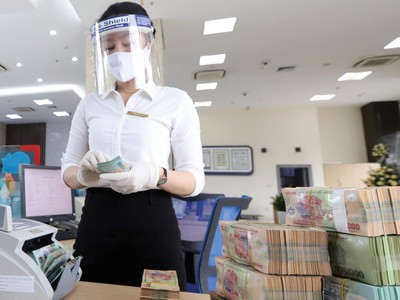 Đại dịch Covid-19 để lại hệ lụy nặng nề cho nền kinh tế, cho hệ thống ngân hàng.