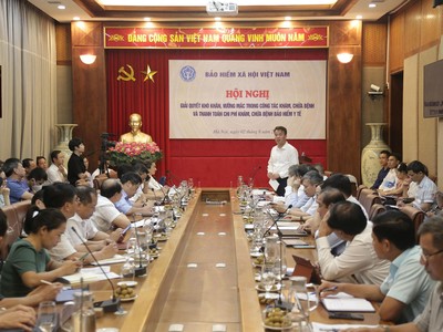 Nhiều khó khăn, vướng mắc trong khám chữa bệnh và thanh toán bảo hiểm y tế đang từng bước được giải quyết