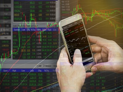 Ngân hàng, bán lẻ, hàng hoá sẽ bị ảnh hưởng ra sao nếu Fed tăng lãi suất?