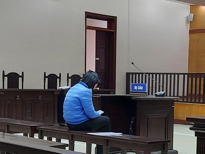 Bị cáo Là.