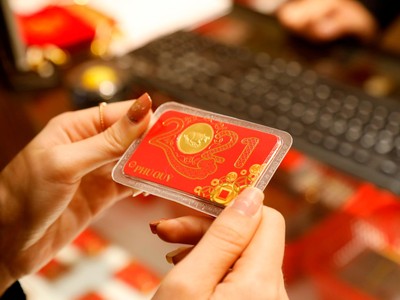 Giá vàng hôm nay ngày 23/11: Ngược chiều thế giới, vàng trong nước tiếp tục điều chỉnh nhẹ