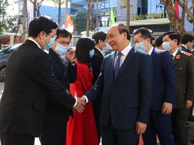 Thủ tướng Nguyễn Xuân Phúc thăm chúc Tết tại Quận uỷ Hải Châu.