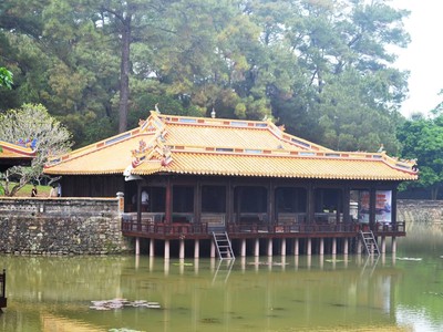 Xung Khiêm Tạ, thuộc di tích Lăng vua Tự Đức.