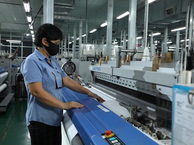 Người lao động làm việc trong nhà máy dệt của Thành Công (Nguồn: TCM).