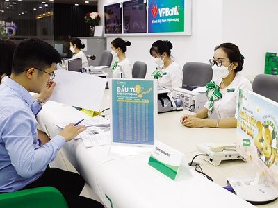 Việc thực hiện gói hỗ trợ lãi suất 2% chậm có phần do ngân hàng cạn room tín dụng. Ảnh: Đức Thanh