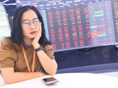 Thị trường chứng khoán Việt Nam đang chuyển động lệch pha với thị trường Mỹ