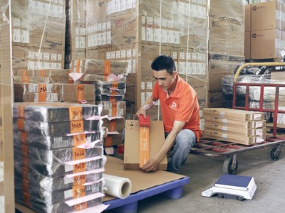 Thế giới số (DGW): Giám đốc chi nhánh Hà Nội tiếp tục đăng ký bán 120.000 cổ phiếu