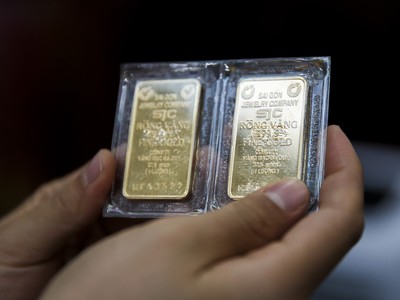 Giá vàng hôm nay ngày 6/6: Vàng SJC "có lối đi riêng", quay đầu giảm nhẹ