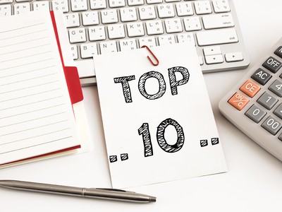 6 ngân hàng lọt Top 10 công ty đại chúng uy tín và hiệu quả năm 2023