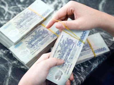 Tín dụng tiêu dùng hết thời "gà đẻ trứng vàng"