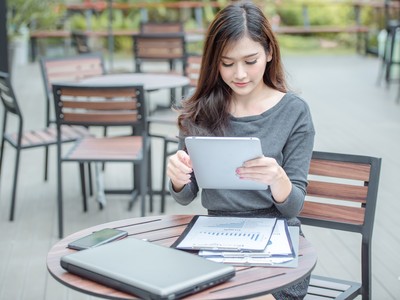 Thị trường tài chính 24h: Cổ phiếu vốn hóa nhỏ được đẩy giá lên