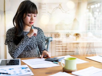 Thị trường tài chính 24h: Lạm phát sẽ vẫn ở mức cao ở nhiều thị trường mới nổi