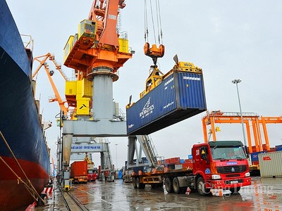 Xuất khẩu sang Mỹ giảm 21%, hầu hết hàng hóa xuất khẩu đều xuống giá