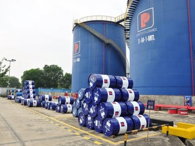 Giá xăng dầu trong nước có cơ hội giảm lần thứ 5 liên tiếp. Ảnh minh họa: KT