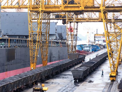 Nhu cầu tiêu thụ và giá bán than trong nước đều tăng.
