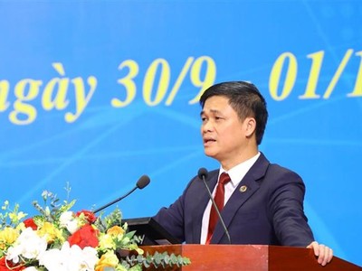 Ông Ngọ Duy Hiểu tái đắc cử Chủ tịch Công đoàn Viên chức Việt Nam khóa VI. (Ảnh: TTXVN).
