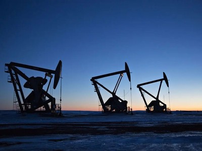 Vị thế thống trị thị trường dầu của OPEC+ đang lung lay