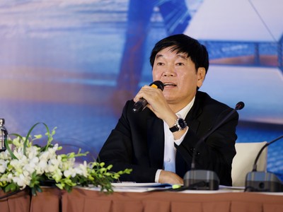 Cổ phiếu HPG bứt tốc, vợ chồng ông chủ Hòa Phát kiếm bội