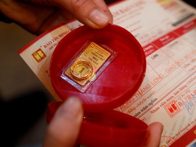 Giá vàng hôm nay ngày 2/6: SJC "thờ ơ" nhìn thị trường chung bật tăng