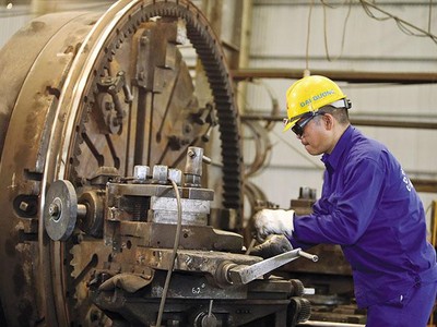 Hoạt động của doanh nghiệp chịu ảnh hưởng nặng nề bởi Covid-19, nên nguồn thu ngân sách năm nay dự kiến sẽ eo hẹp. Ảnh: Đ.T