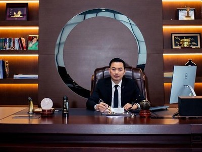 Ông chủ Sunshine là tỷ phú duy nhất trong top 10 kiếm được tiền trong tuần qua