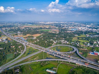 Cao tốc TP.HCM - Trung Lương.