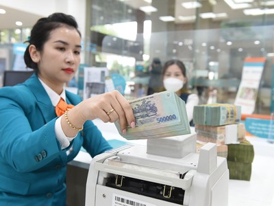 Dự báo, huy động vốn của hệ thống ngân hàng năm 2023 có thể đạt mức tăng 11 - 12%. Ảnh: Dũng Minh