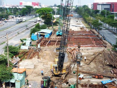 Dự án hầm chui nút giao thông Nguyễn Văn Linh - Nguyễn Hữu Thọ đạt tỷ lệ giải ngân vốn khá thấp.