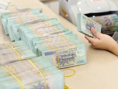 Ngân hàng tuần qua: Tín dụng thấp kỷ lục, nợ xấu vọt tăng, sẽ vận động ngân hàng giảm thêm lãi suất