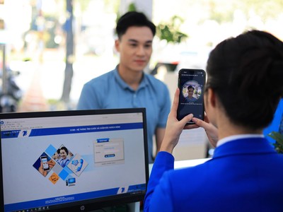 Khách hàng chuẩn hóa thông tin thuê bao.